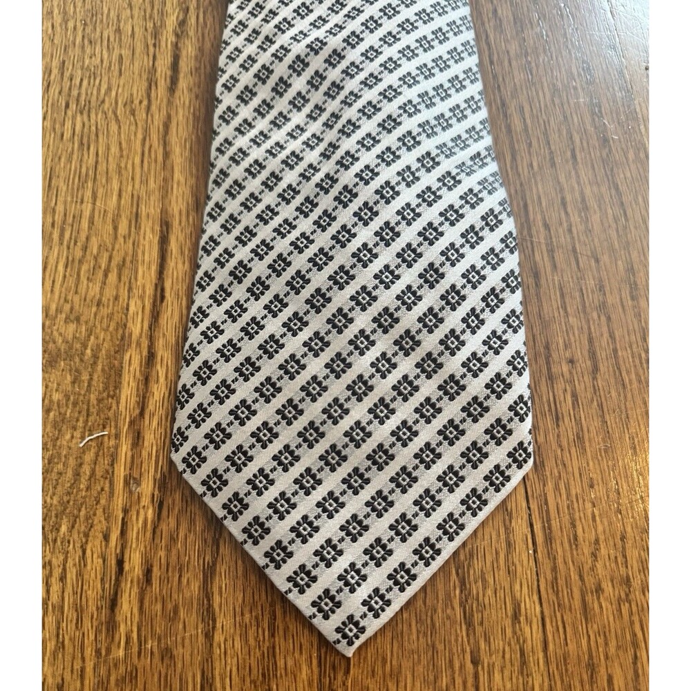 Stefano Ricci Men's Silk Tie Silver Black Geometric Medallion Italy 4 in x 59 in